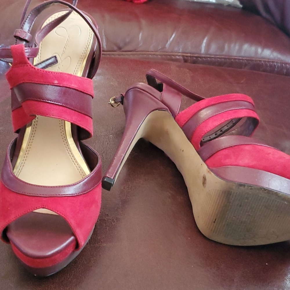 Heels - Picture 3 of 3